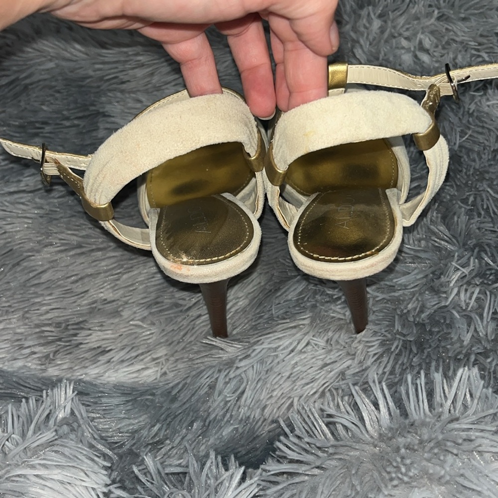 Also shoes - Picture 5 of 10